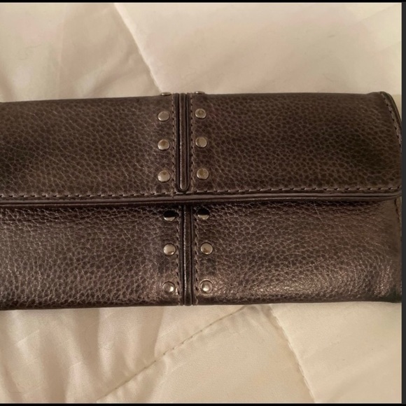 MICHEAL KORS Pewter/Silver thin Wallet  loved lots of life left , can fit Phone - Picture 1 of 4